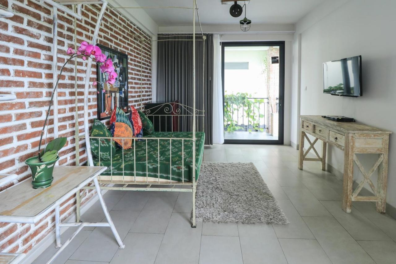 Base Guest House Canggu Exterior foto